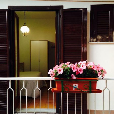 Kia Ora Bed and Breakfast San Felice Circeo Exteriör bild
