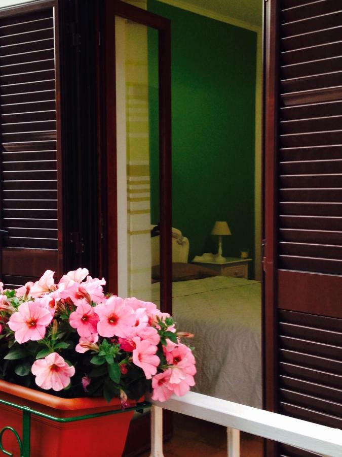 Kia Ora Bed and Breakfast San Felice Circeo Exteriör bild